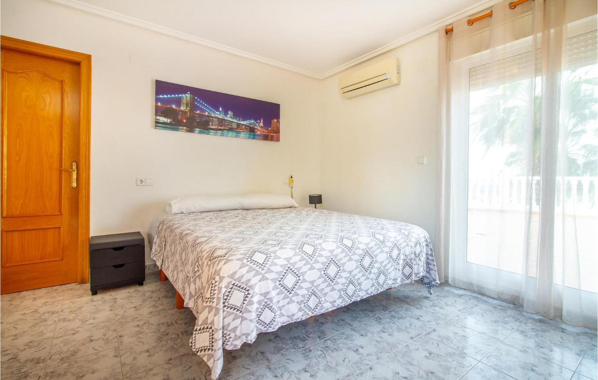 Beautiful Home In Gran Alacant With Kitchen Санта-Пола Екстер'єр фото