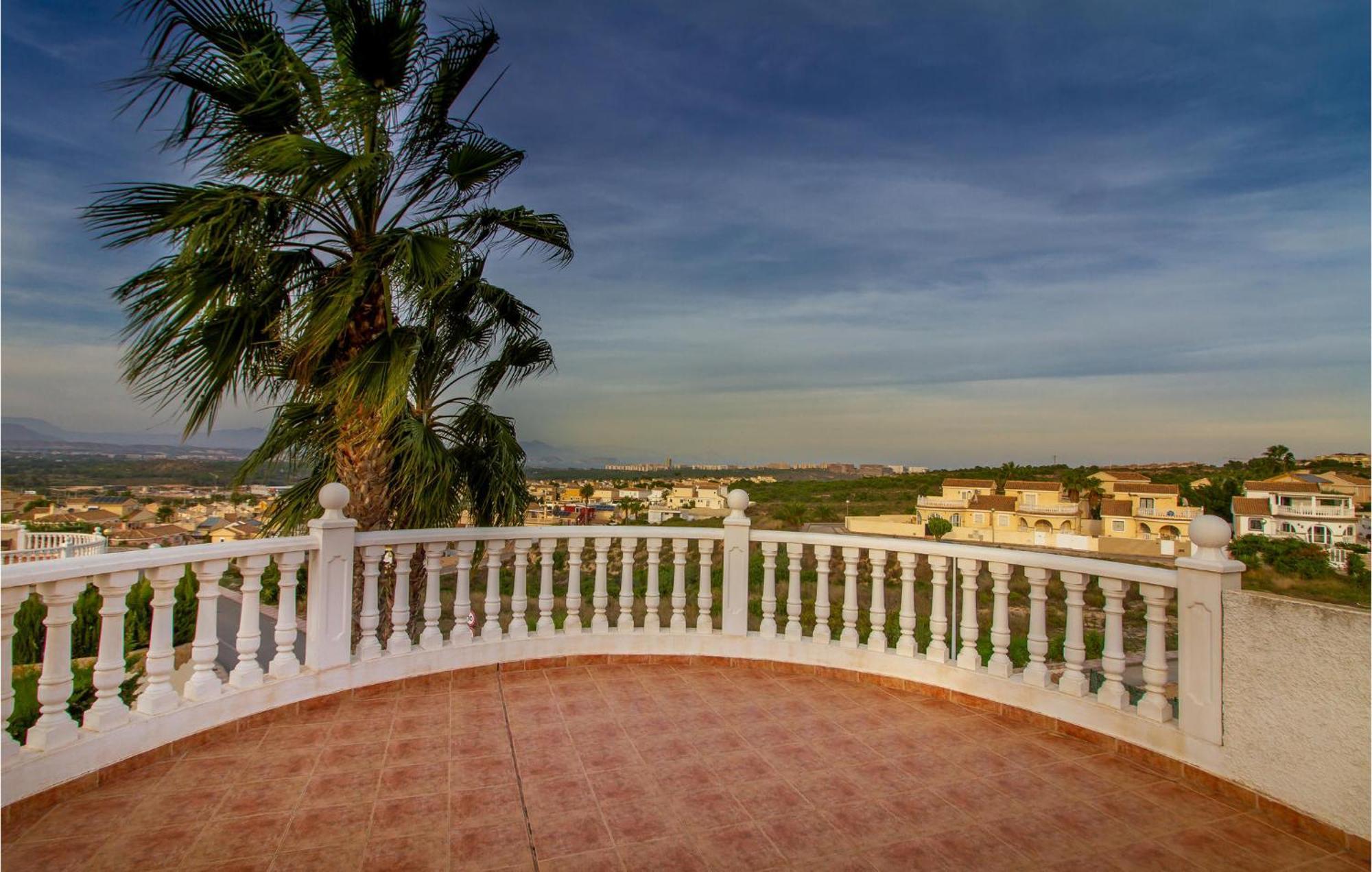 Beautiful Home In Gran Alacant With Kitchen Санта-Пола Екстер'єр фото